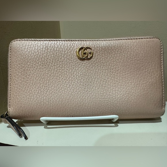 Gucci Marmont Light Blush Pink Pebbled Calfskin Zip Wallet - Picture 2 of 15